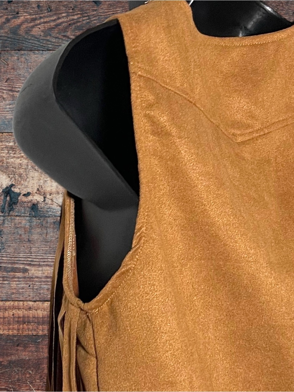 Fringe Faux Suede Cropped Vest - Brown Size Small - Picture 5 of 14